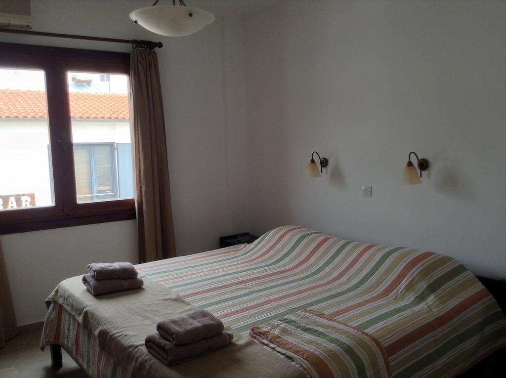 Mouria Hotel Skiathos Town Exterior photo