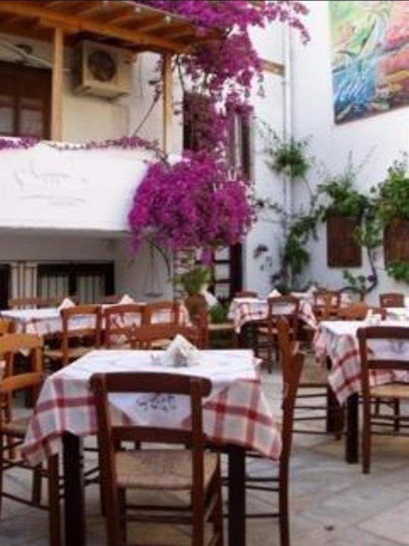 Mouria Hotel Skiathos Town Exterior photo