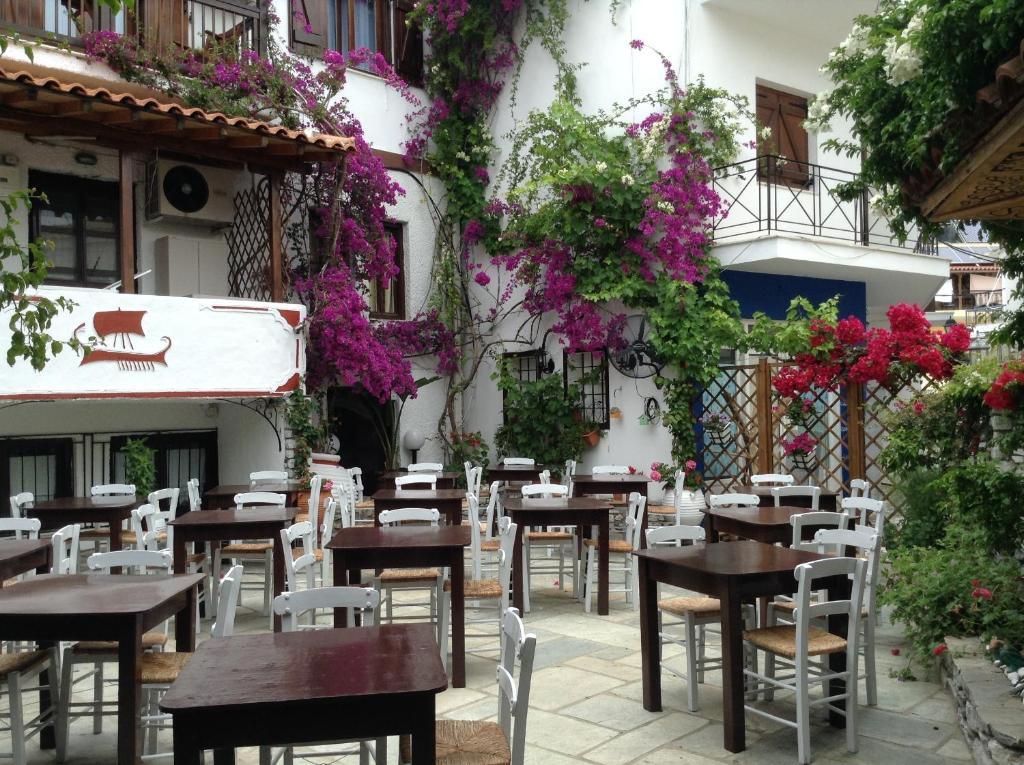 Mouria Hotel Skiathos Town Exterior photo
